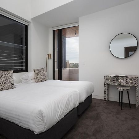 Stylish 2-Bed Apartment With Bbq Patio Near Beach Sydney Bagian luar foto