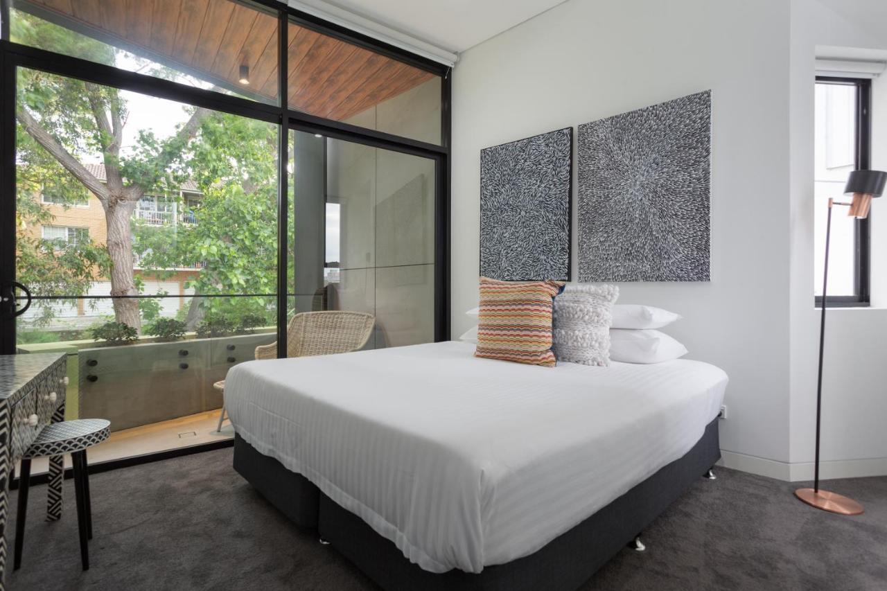 Stylish 2-Bed Apartment With Bbq Patio Near Beach Sydney Bagian luar foto