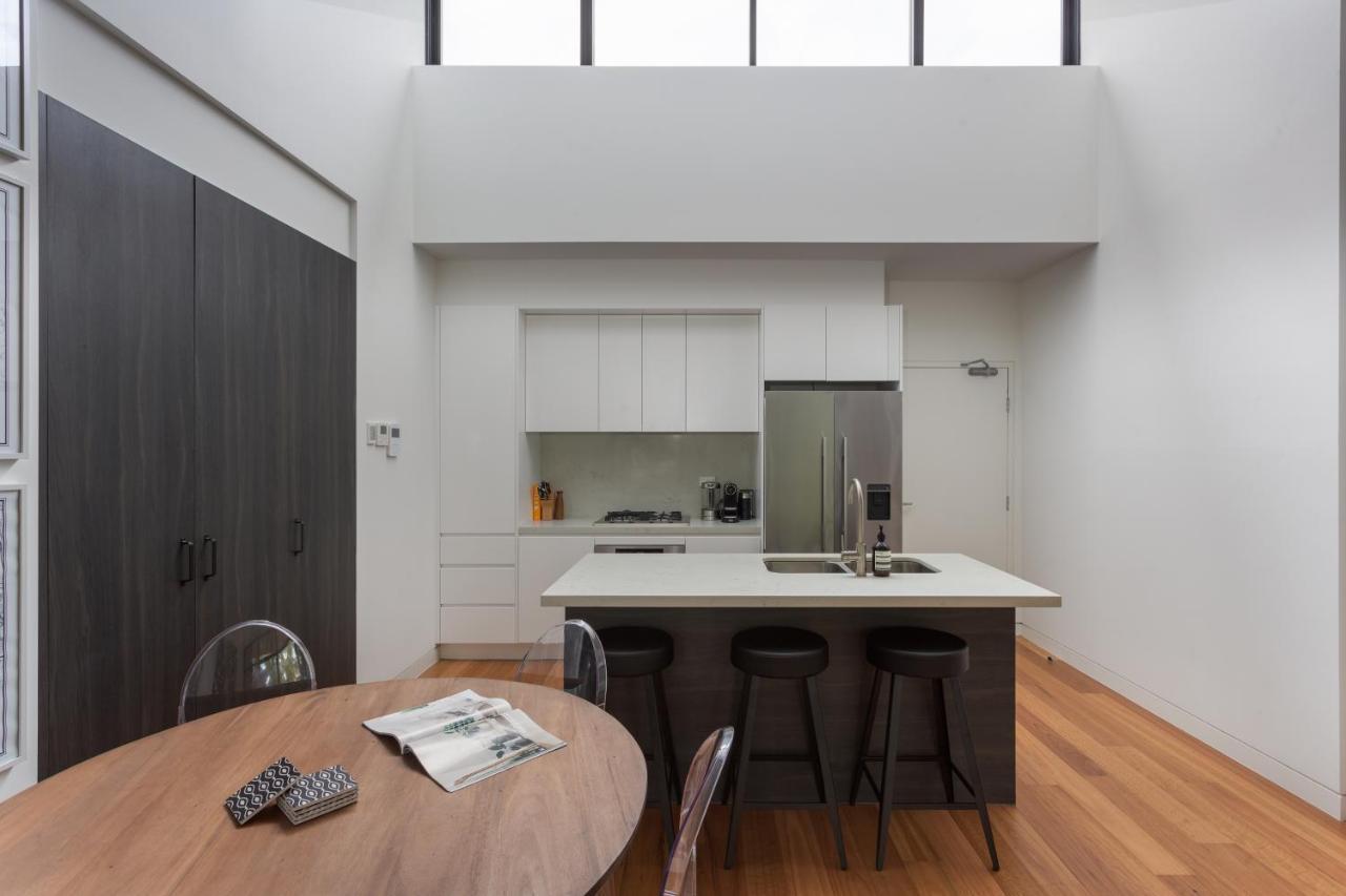 Stylish 2-Bed Apartment With Bbq Patio Near Beach Sydney Bagian luar foto